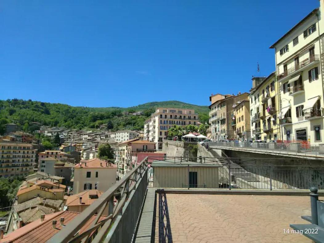 Alloggio Blu Nel Cuore Di Soriano Soriano nel Cimino Buitenkant foto